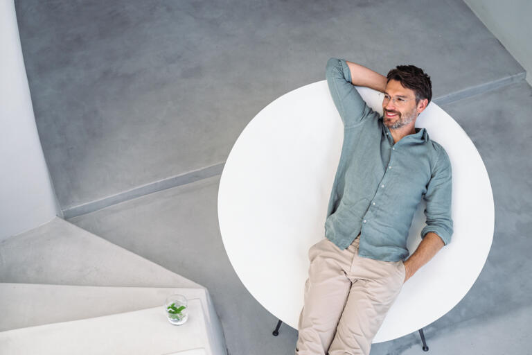 Fotoshooting für die Rodenstock Brillenfassungen Kollektion 2022 auf der Insel Santorini zusammen mit der Agentur Pascher Heinz