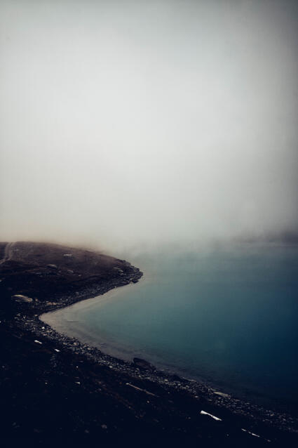 Offroad Geländewagen Story mit stimmungsvoller Landschaft in den Westalpen